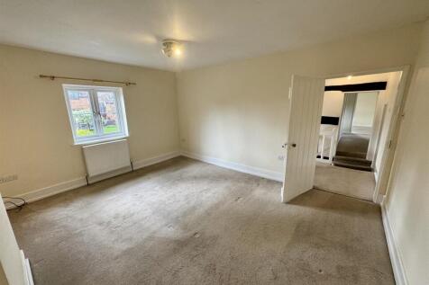 Bedroom 1 (2/2)