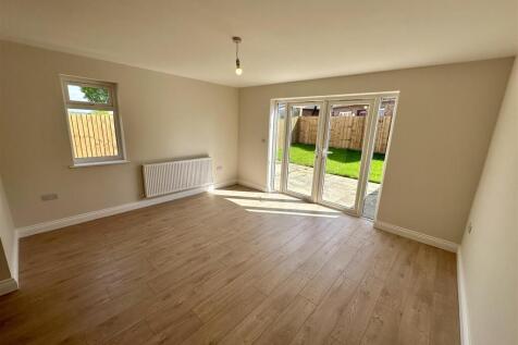 Open Plan Kitchen Diner (4/5)