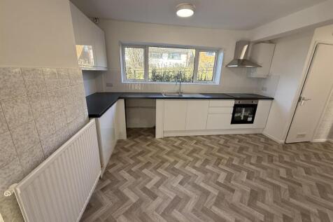 Kitchen 1 of 4