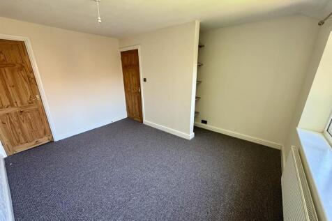 Bedroom 2 (2/2)