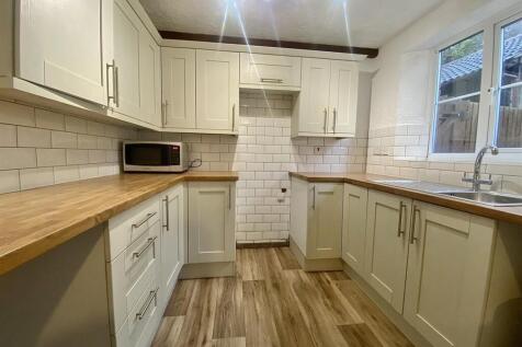 Kitchen/Breakfast Room (1/2)