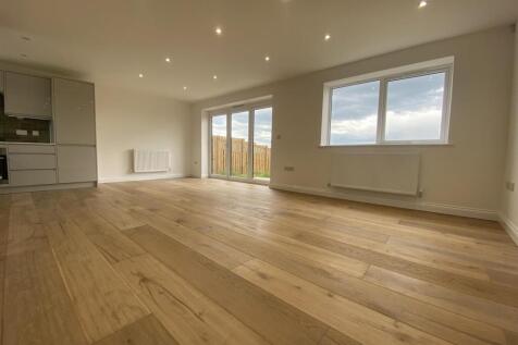 Living/Dining Room (2/3)