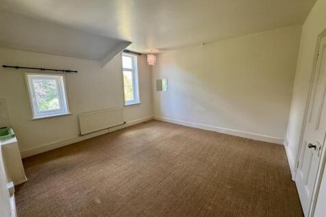 Bedroom 1 (2/2)
