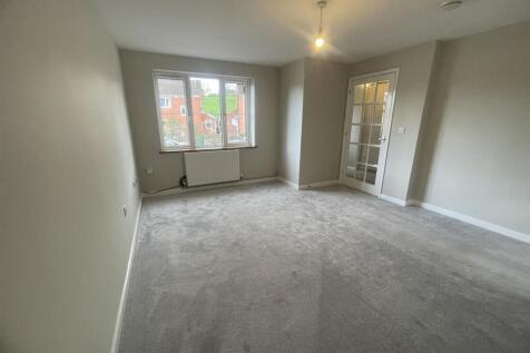Living Room (1/2)