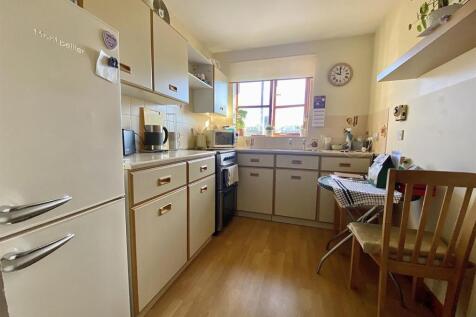 Kitchen (2/2)