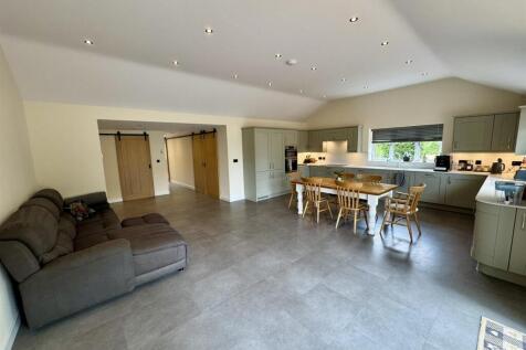 Kitchen/Diner/Lounge