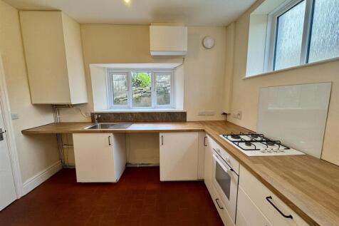 Kitchen (2/3)