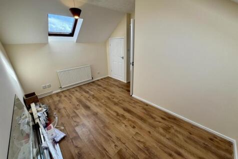 Bedroom 1 (2/2)