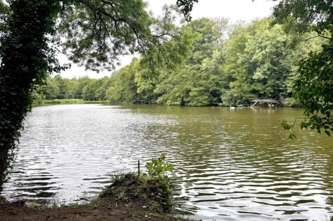 Newent Lake