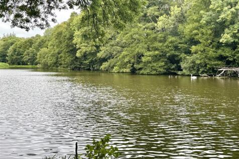 Newent Lake