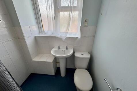 Wet Room (2/2)