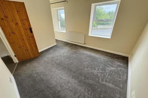Bedroom 1 (1/2)