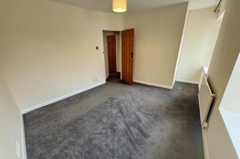 Bedroom 1 (2/2)