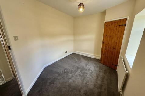 Bedroom 2 (2/2)