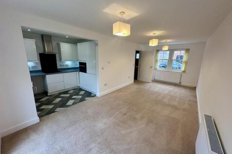 Living Room (1/2)