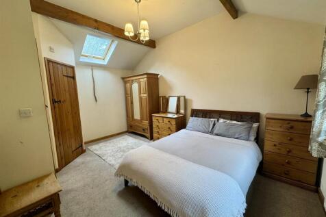 Bedroom 1 (1/2)