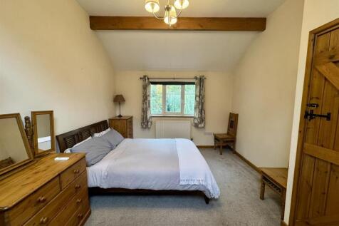 Bedroom 1 (2/2)