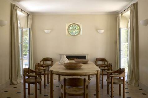 Bastidon Dining Room