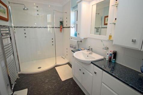 Family shower room