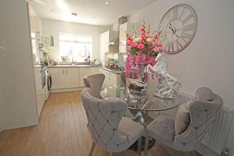 Kitchen dining room