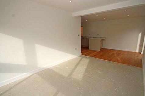 Sitting/dining room
