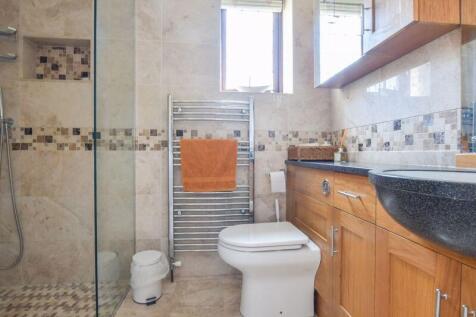 Ensuite shower room