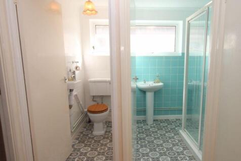 Shower room and WC