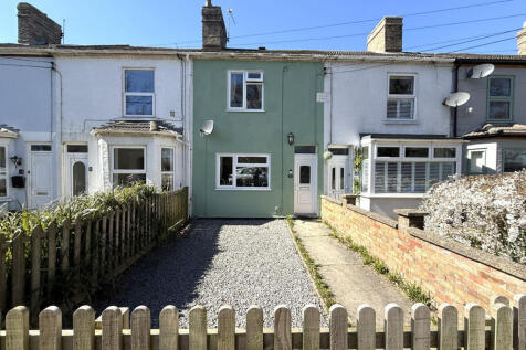 BEAUTIFUL THREE BED COTTAGE FOR SALE