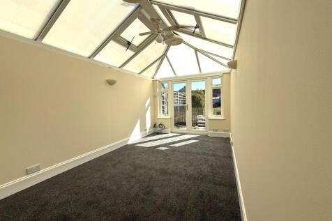 THREE STOREY, FOUR BEDROOM TERRACE | SUBSTANTIALL