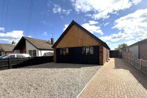 STUNNING MODERN CONTEMPORARY &#39;A&#39; RATED DETACHED F