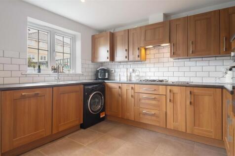 kitchen (2).jpg