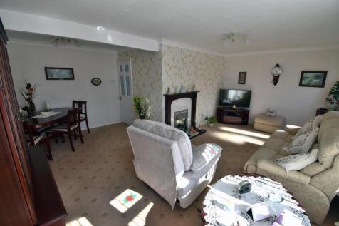 Lounge / Dining Room