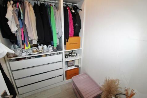 Walk in Wardrobe