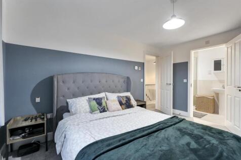 23 Moncrief Drive PH-22.jpg
