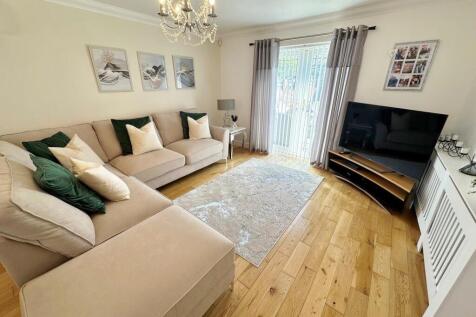 Lounge Dining Room