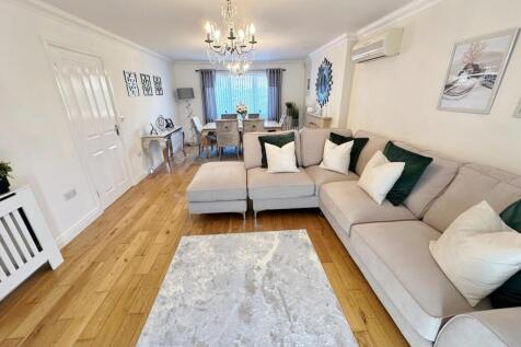 Lounge Dining Room