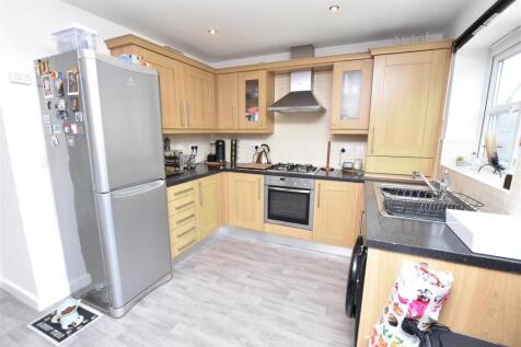 KITCHEN DINING ROOM
