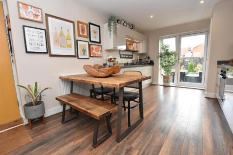 OPEN PLAN LIVING KITCHEN DINING ROOM
