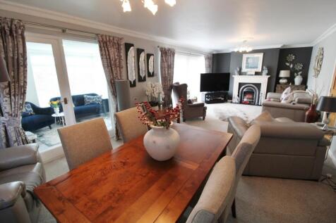 Lounge Dining Room