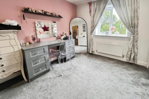 pbox-bedroom-326755.JPG
