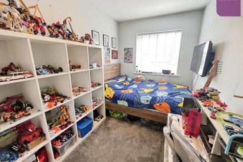 pbox-bedroom-326788.JPG