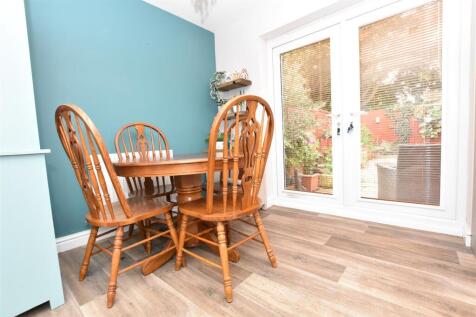 KITCHEN DINING ROOM