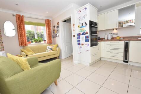 KITCHEN DINING ROOM