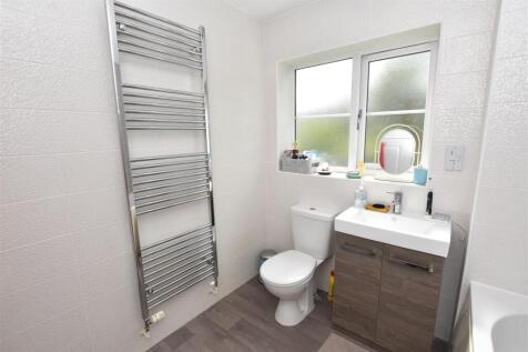 EN  SUITE
