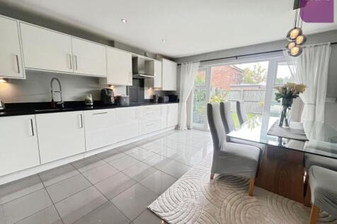 pbox-kitchen-335207.JPG