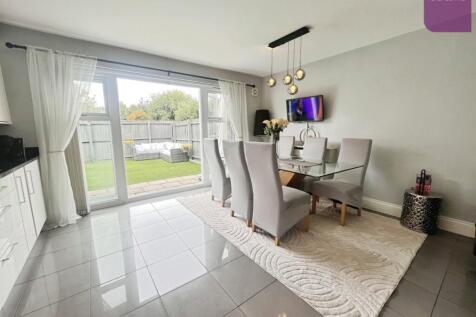 pbox-dining_room-335207.JPG