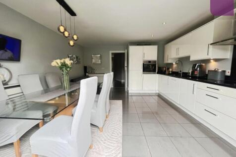 pbox-kitchen-335207.JPG