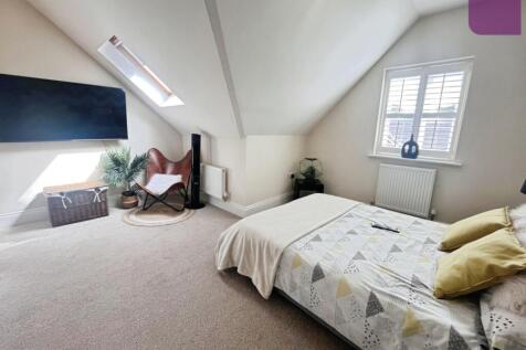 pbox-bedroom-335207.JPG