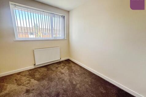 pbox-bedroom-340830.JPG