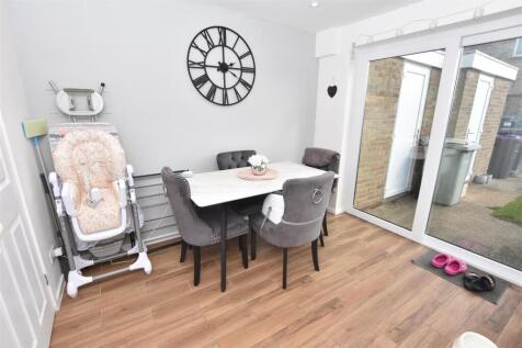 KITCHEN DINING ROOM